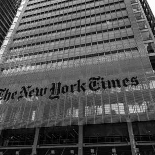 Corte de EU restringe publicaciones del New York Times; “una orden peligrosa”, acusan