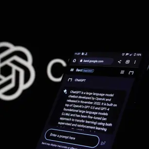 Inteligencia Artificial en el periodismo: La WAN-IFRA y RSF van por manual operativo