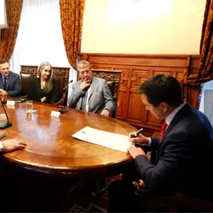 Ecuador firma las declaraciones de Chapultepec y Salta sobre libertad de expresi&oacute;n