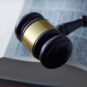 Texas avanza en reforma que podría debilitar la protección legal para periodistas frente a demandas intimidatorias