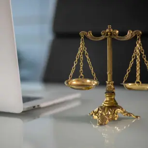 Google enfrenta veredicto por monopolio publicitario; esta semana inicia discusión sobre remedios en negocio de Búsqueda