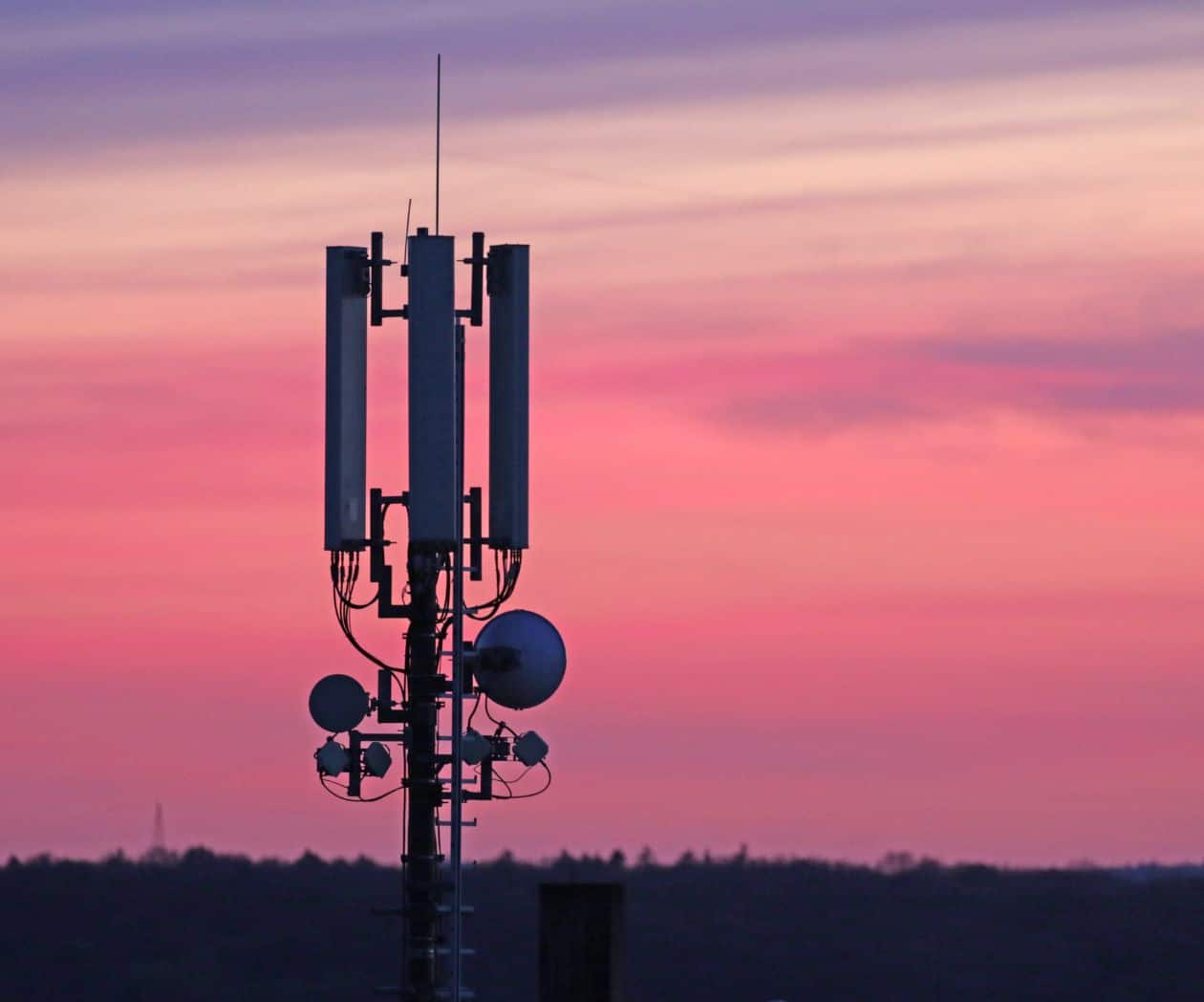 Senado devuelve a comisiones el proyecto de Ley de Telecomunicaciones