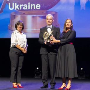 La Prensa independiente de Ucrania recibe la Pluma de Oro de la Libertad 2025 de WAN-IFRA