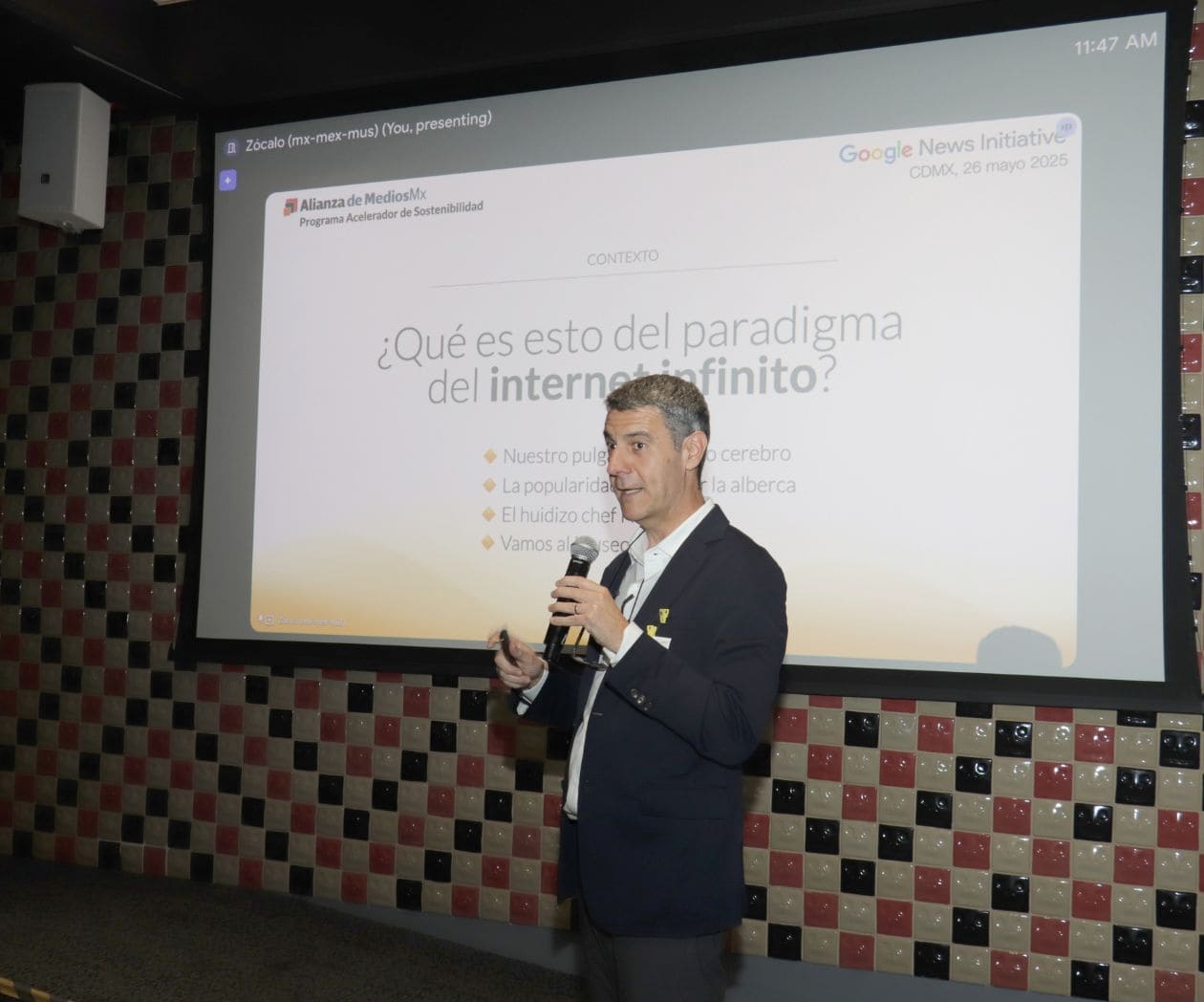 Llaman a medios a distinguirse y aprovechar el vínculo con sus audiencias ante infodemia y contenidos generados por IA