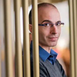 Yuval Noah Harari alerta sobre el uso autoritario de la inteligencia artificial