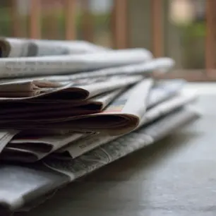 Buscan crear un ombudsperson para periodistas mediante reforma constitucional