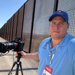 El periodista salvadoreño Mario Guevara es deportado a El Salvador tras meses detenido por ICE