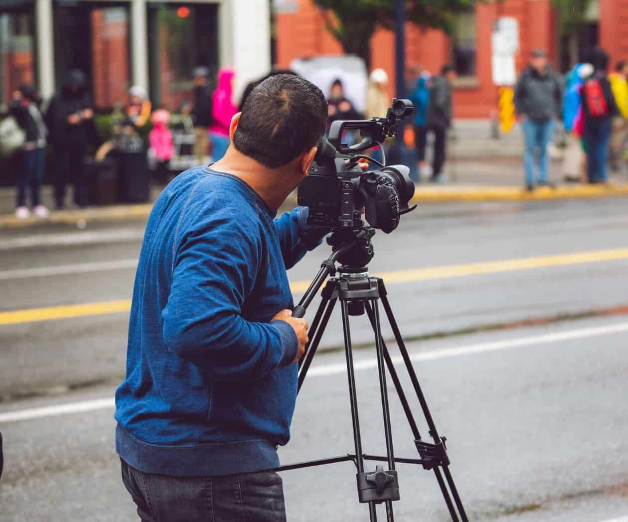 Preocupante escalada de agresiones y amenazas a la prensa en Perú, en septiembre más de 20 periodistas agredidos: CPP