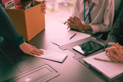 Ola de despidos va cubriendo a redacciones de EU, al momento  alcanza a NBC, CNBC, WSJ, PBS y Paramount