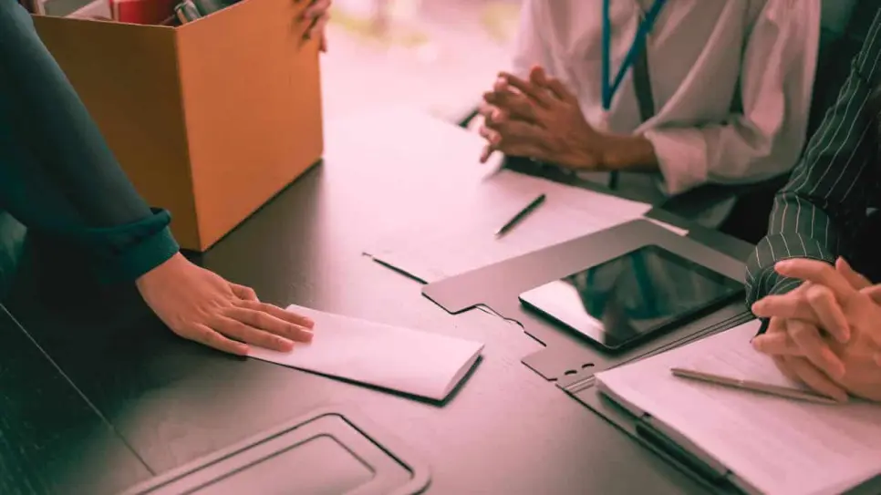 Ola de despidos va cubriendo a redacciones de EU, al momento  alcanza a NBC, CNBC, WSJ, PBS y Paramount