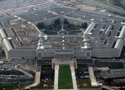 Restringe el Pentágono sesiones informativas a medios afines Restringe el Pentágono sesiones informativas a medios afines
