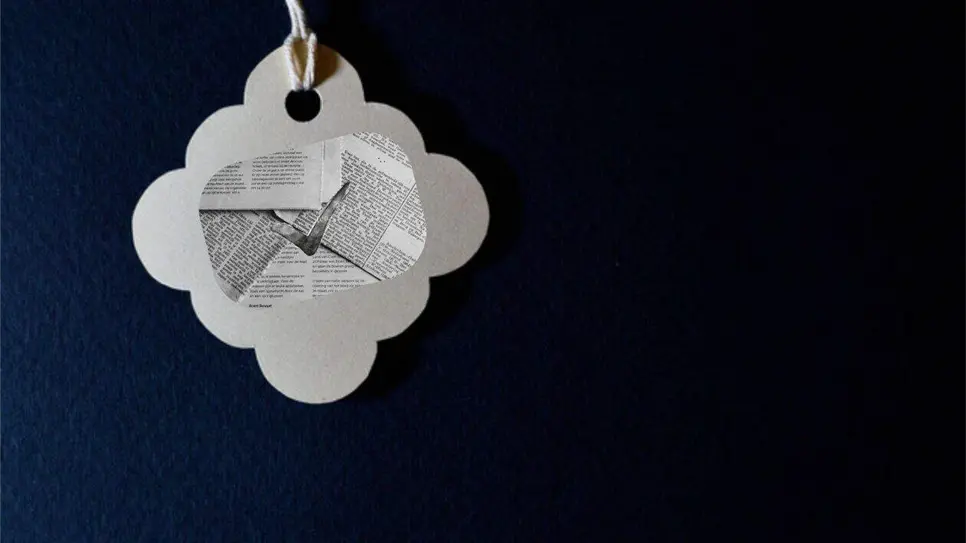 Macron revive la idea de una “etiqueta profesional” para medios y redes sociales