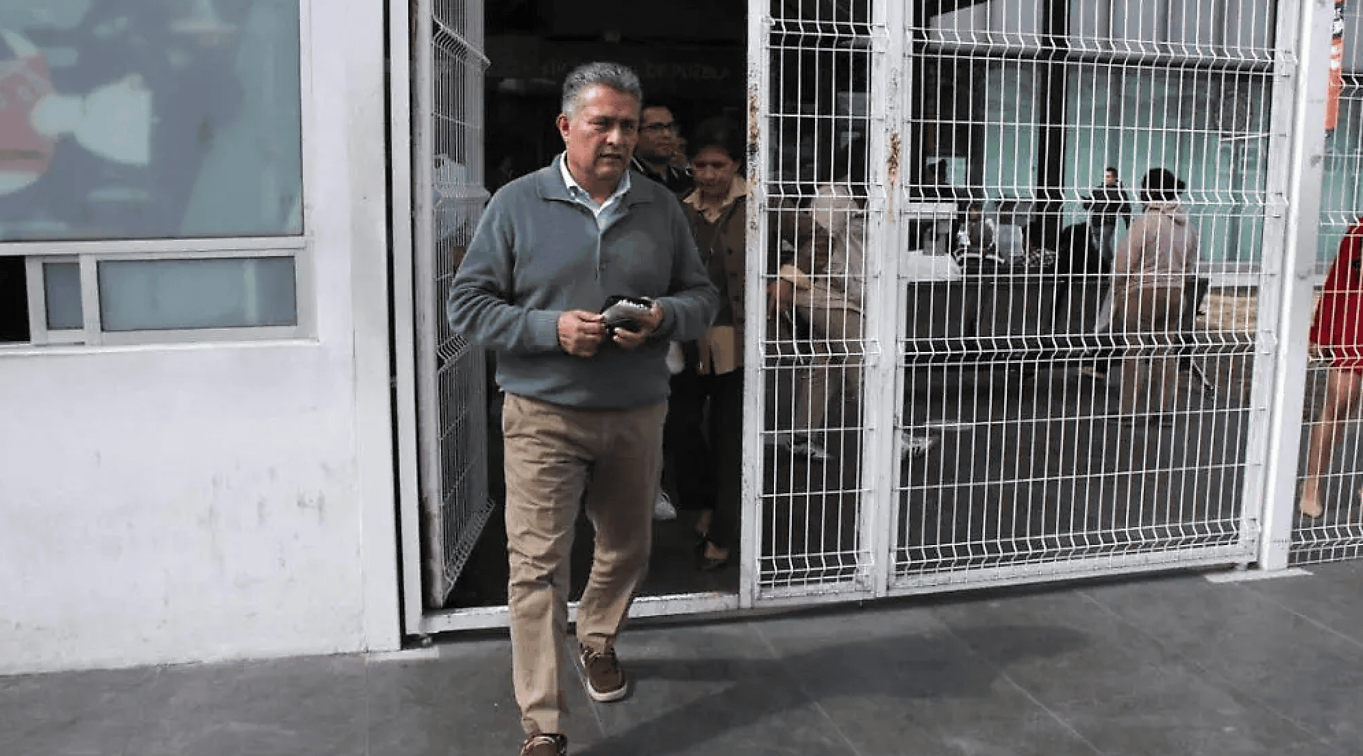 Juez procesa a Rodolfo Ruiz e impone medidas cautelares; el periodista denuncia persecución política