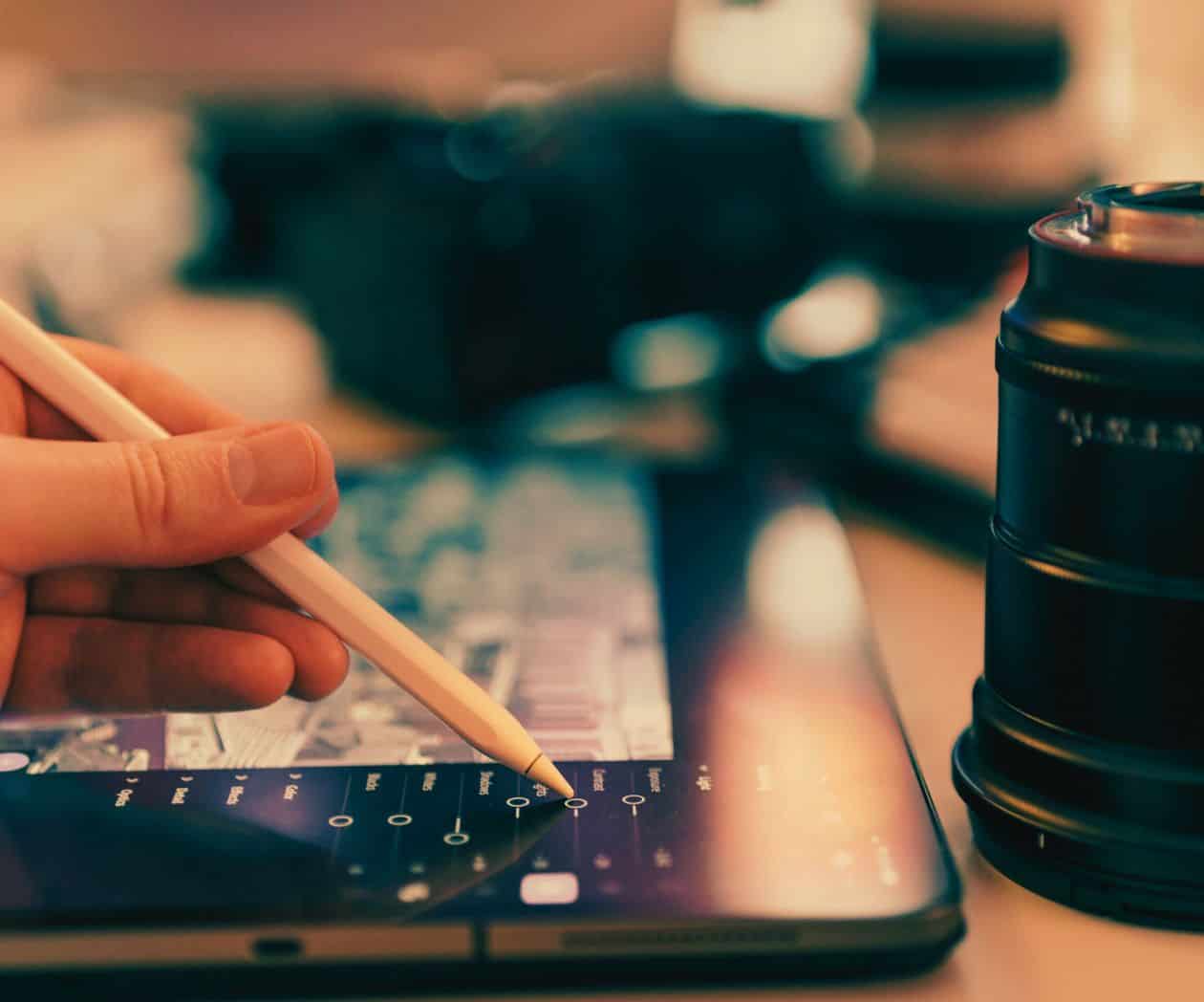 Axios y OpenAI amplían colaboración en periodismo local, llegará a 9 comunidades de EU