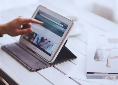 Microsoft lanza marketplace para licencias de contenido periodístico en IA