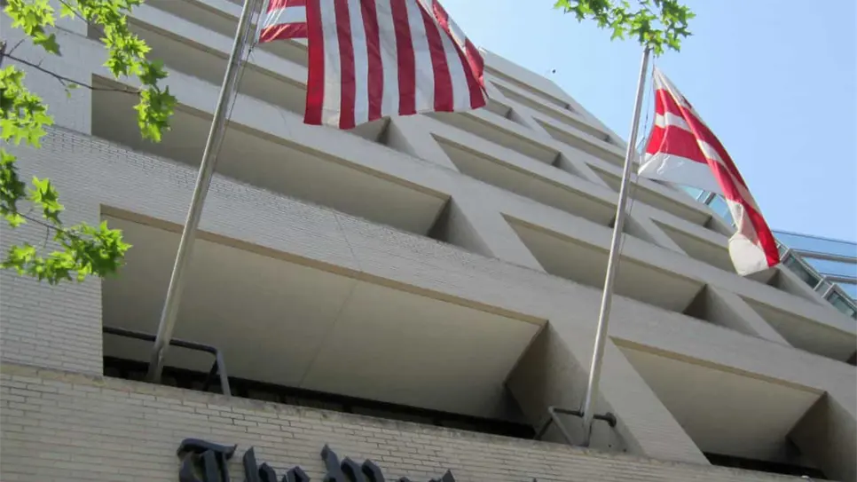 Renuncia Will Lewis como director general del Washington Post tras despidos masivos; nombran a Jeff D’Onofrio