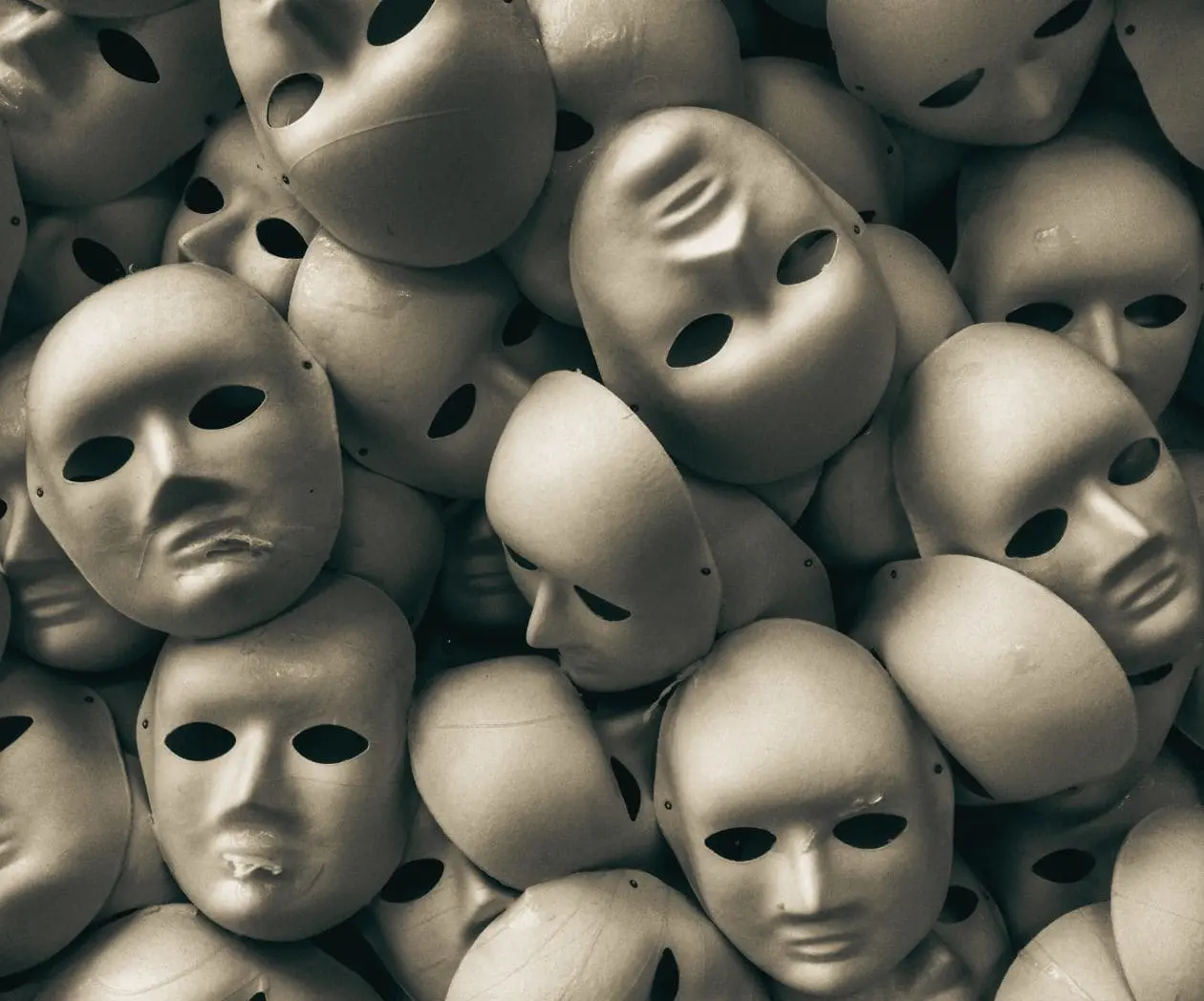 ‘Deepfakes’ afectan a periodistas, 74% de afectadas son mujeres: análisis de RSF