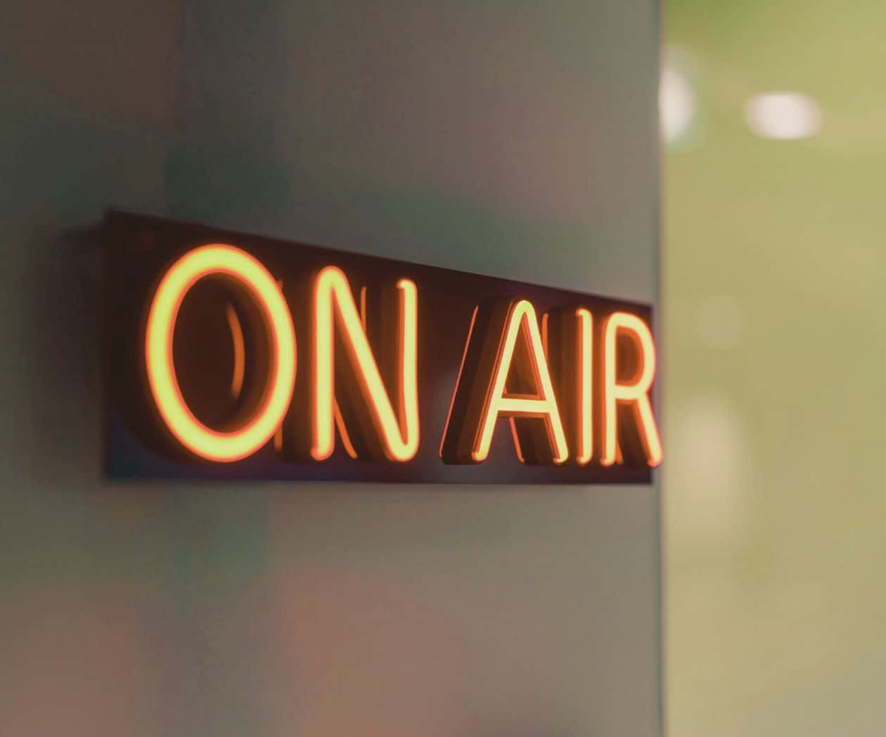 Suiza rechaza en referéndum recortes al financiamiento de medios públicos