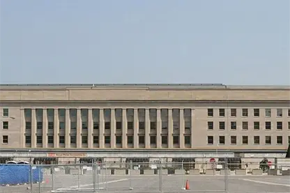 Pentágono excluye a fotoperiodistas de ruedas de prensa tras publicación de imágenes del secretario Pete Hegseth