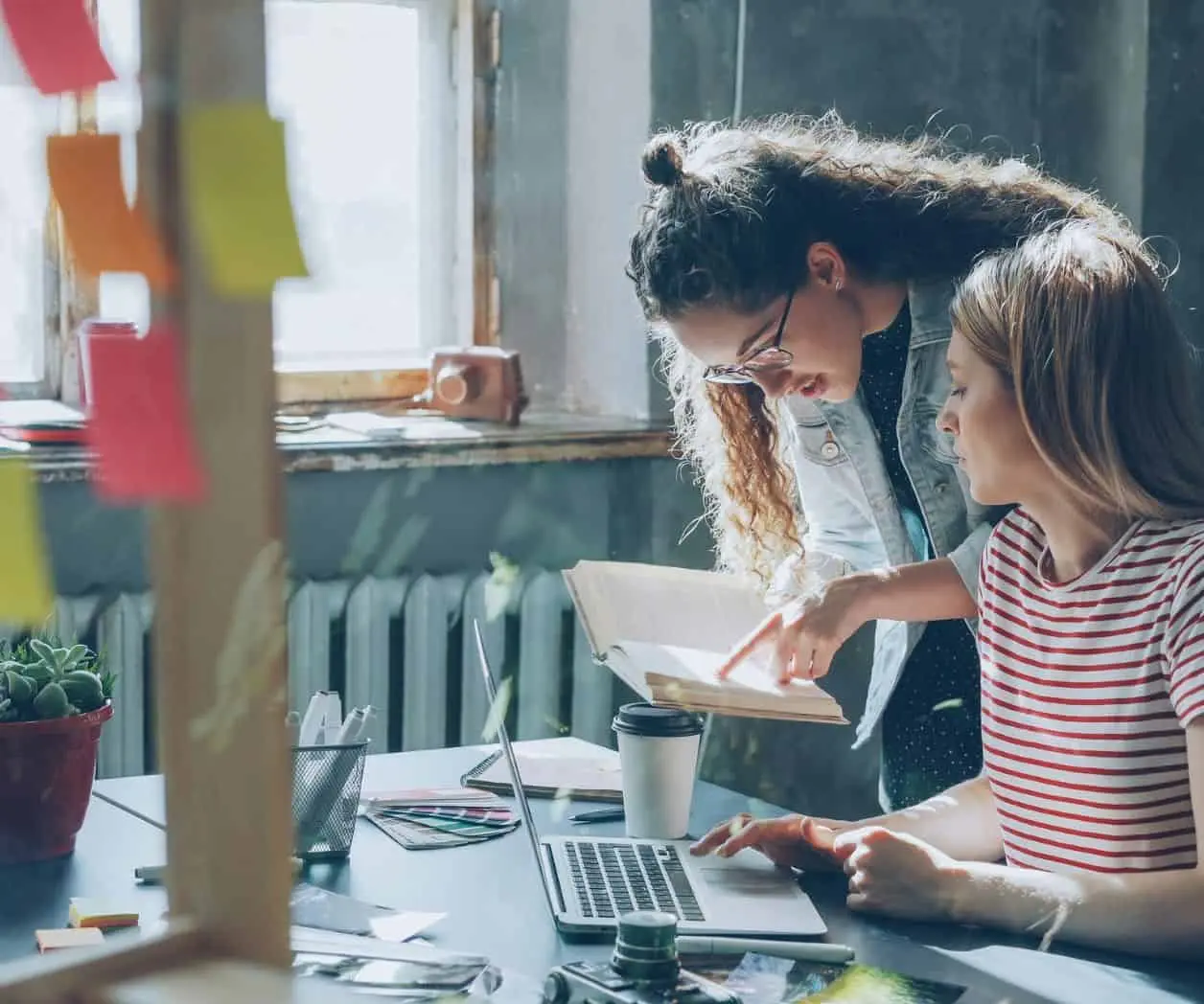 Participarán 11 redacciones en programa para fortalecer la seguridad de mujeres periodistas: IWMF y UNESCO