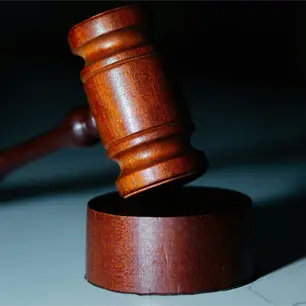 Juez federal desestima demanda de Trump contra The Wall Street Journal por caso Epstein