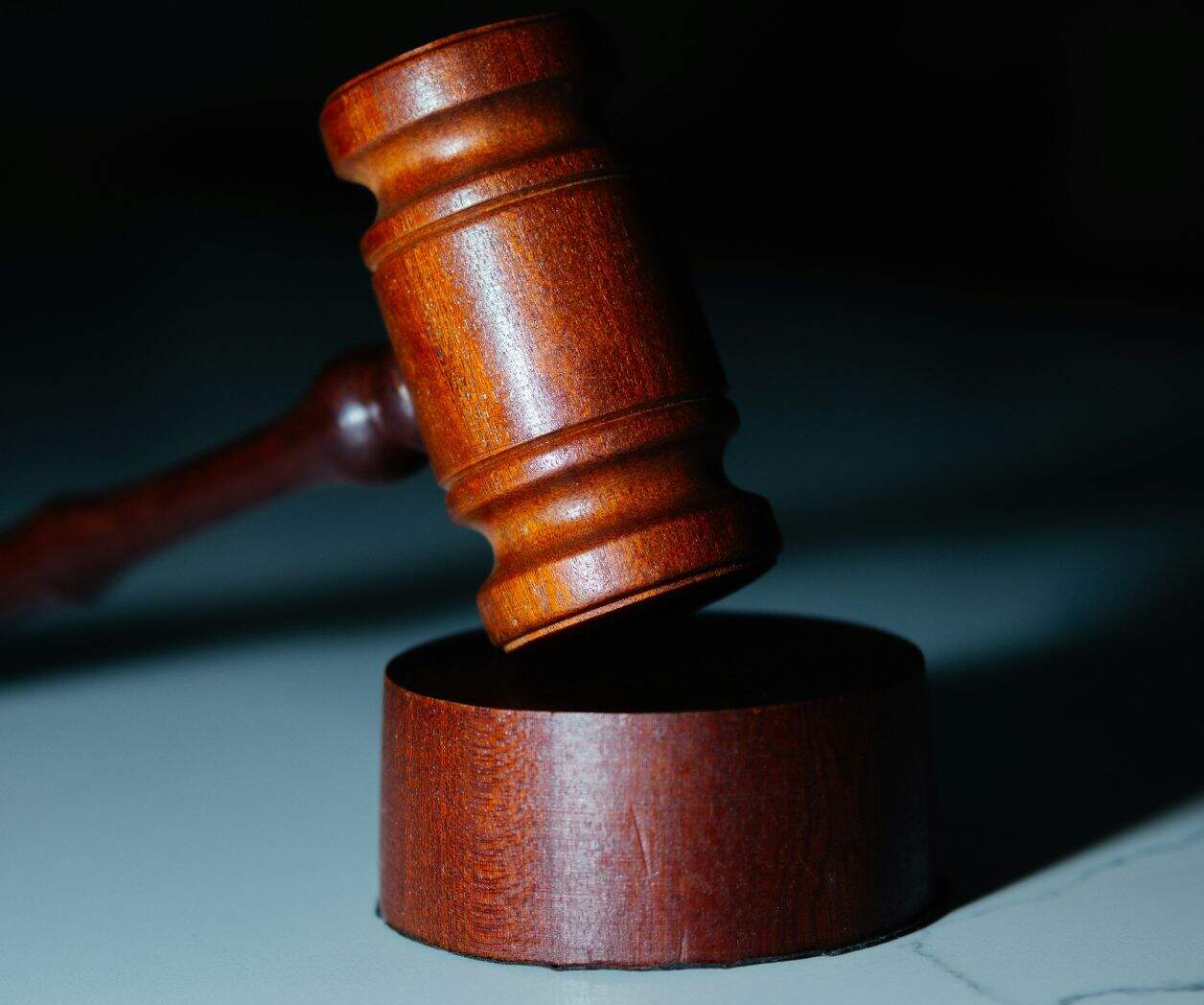 Juez federal desestima demanda de Trump contra The Wall Street Journal por caso Epstein