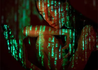 UNESCO impulsa proyecto contra la violencia digital de género en LATAM, enfocado a mujeres periodistas en el exilio