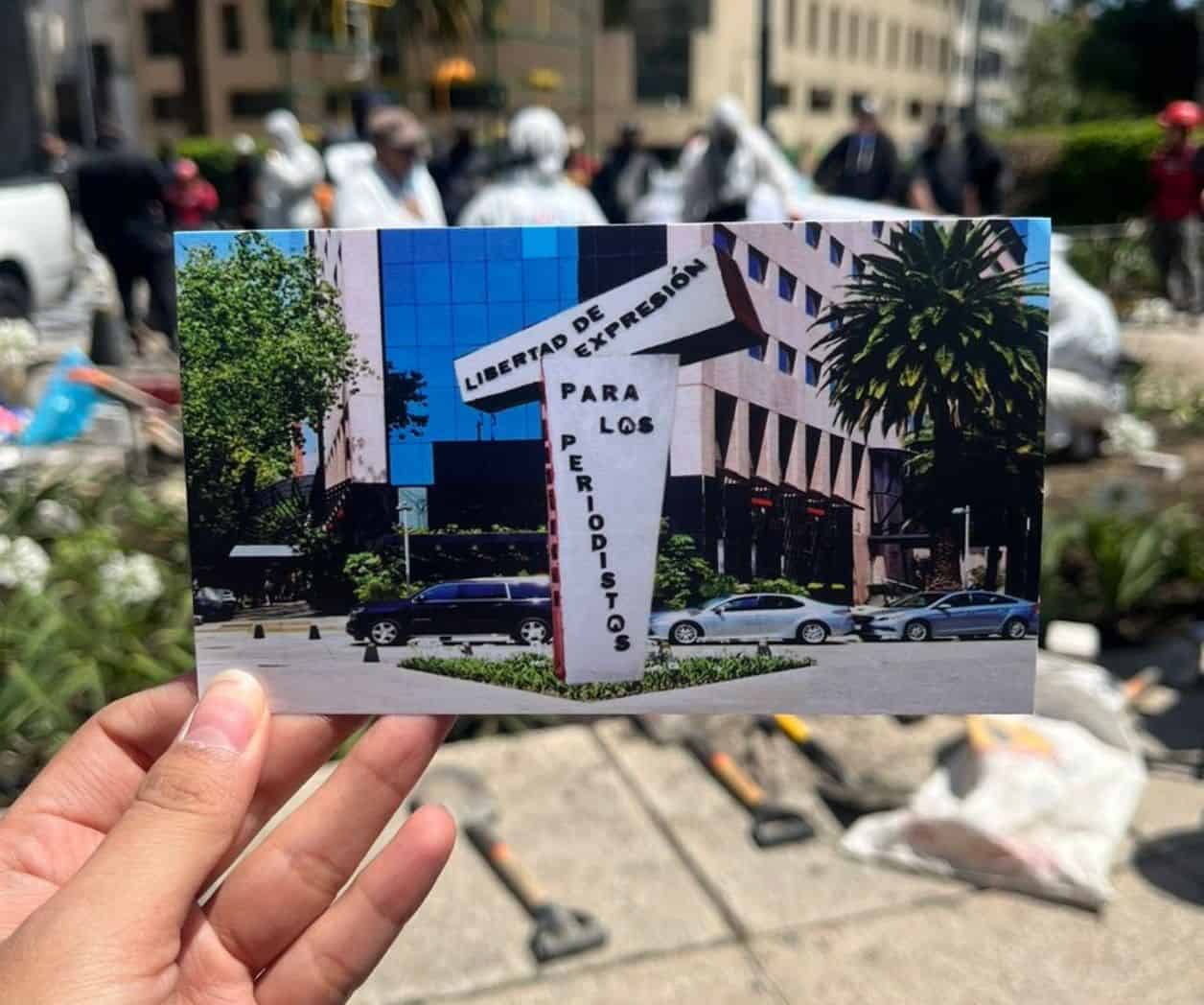 Instalan antimonumento en CDMX para recordar a periodistas asesinados y desaparecidos en México