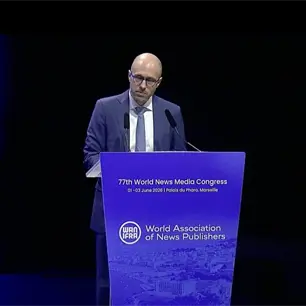 A.G. Sulzberger, editor del NYT hizo un llamado a los medios a la defensa de sus derechos frente a la IA