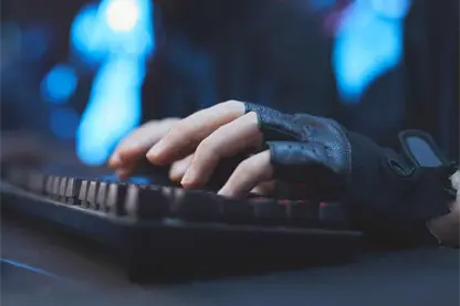 Eliminan contenidos y restringen cuentas de medios digitales en Honduras; Artículo 19 alerta por censura