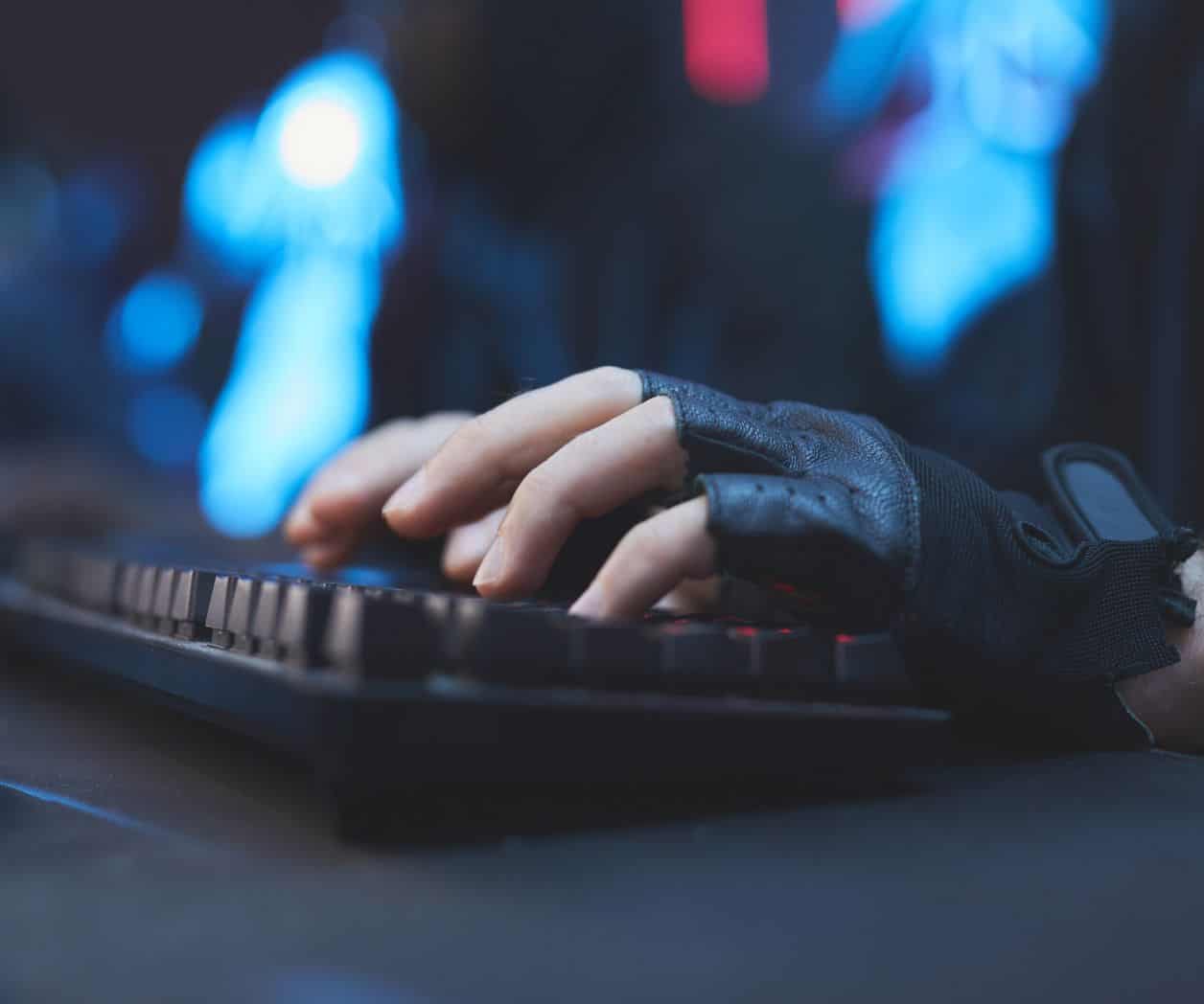 Eliminan contenidos y restringen cuentas de medios digitales en Honduras; Artículo 19 alerta por censura