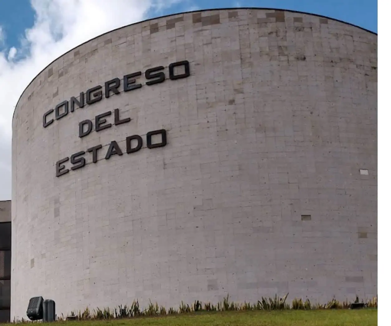 Retiran fuero a alcalde de Veracruz relacionado con el asesinato de la periodista Roxana Guzmán Retiran fuero a alcalde de Veracruz relacionado con el asesinato de la periodista Roxana Guzmán