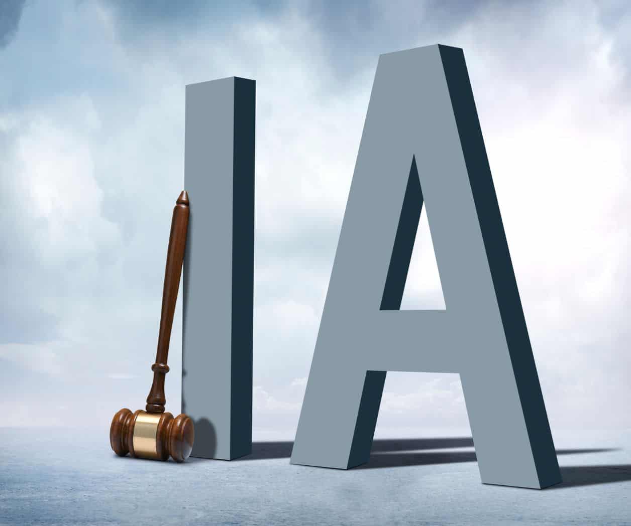 Editores franceses llevan a Google ante autoridad de competencia por uso de contenidos en AI Overviews y AI Mode