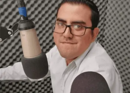 Organizaciones exigen localizar con vida a Iván Atilano, locutor desaparecido en Oaxaca Organizaciones exigen localizar con vida a Iván Atilano, locutor desaparecido en Oaxaca