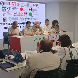 España: Organizaciones periodísticas presentan manifiesto conjunto contra el acoso y las agresiones a periodistas