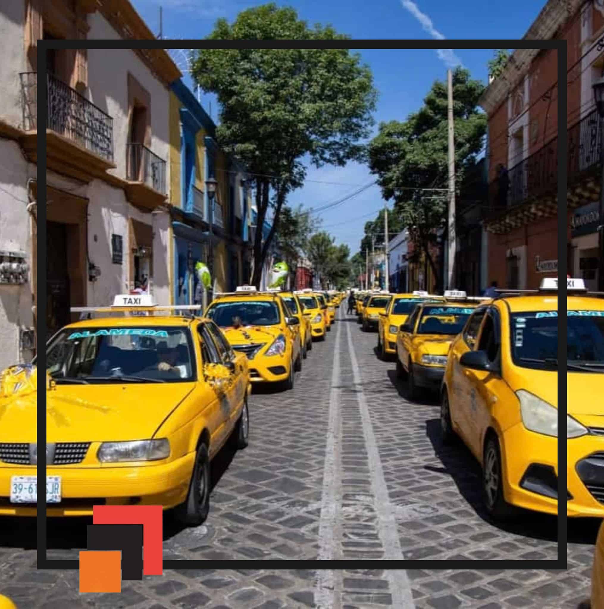 Oaxaca: Taxistas amenazaron de muerte a periodistas mientras se manifestaban frente a la SEMOVI
